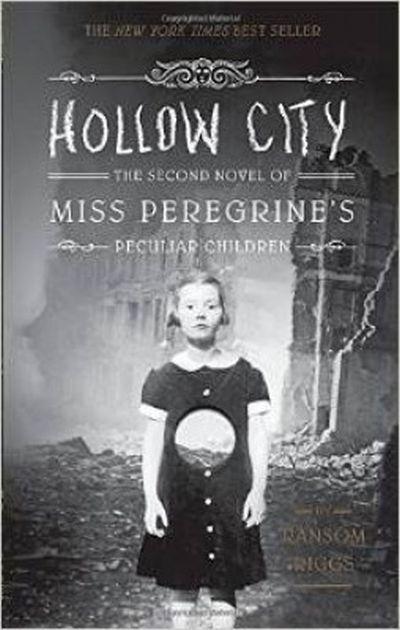 Hollow City: The Second Novel of Miss Peregrine'speculiar Children