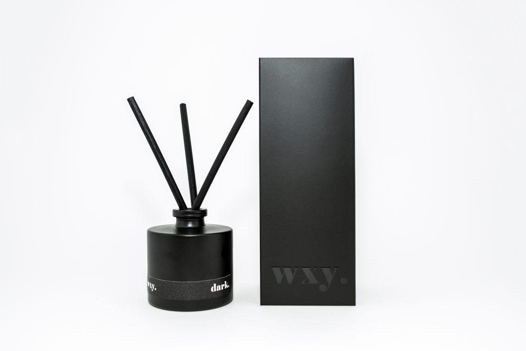 Wxy Black ruumilõhnastaja Dark: Teakwood & Vetiver ,100ML